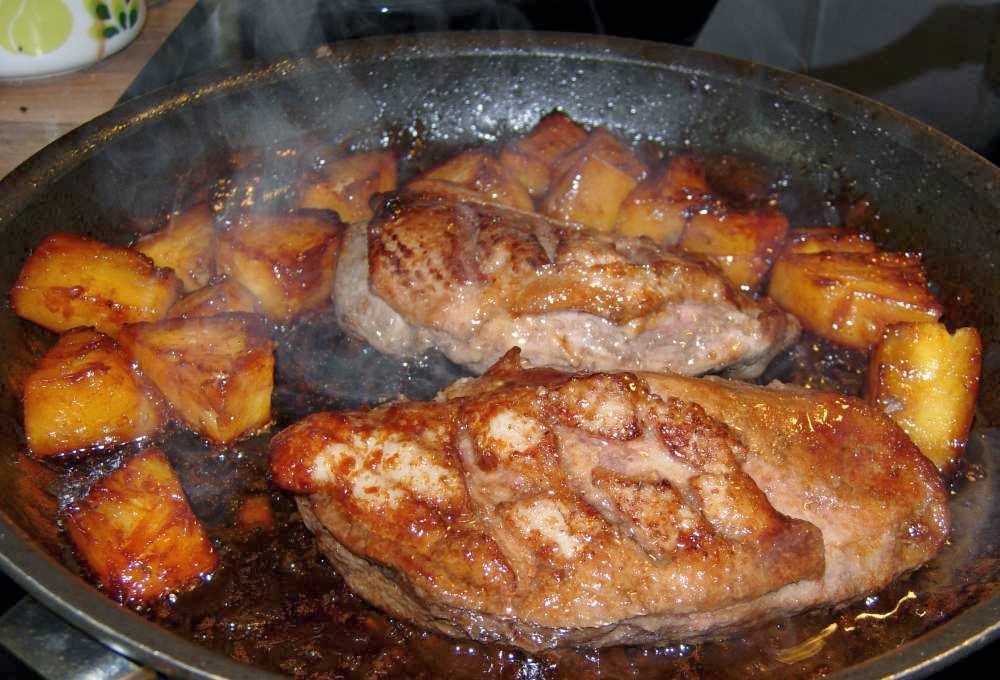 Ankkaa ja ananasta