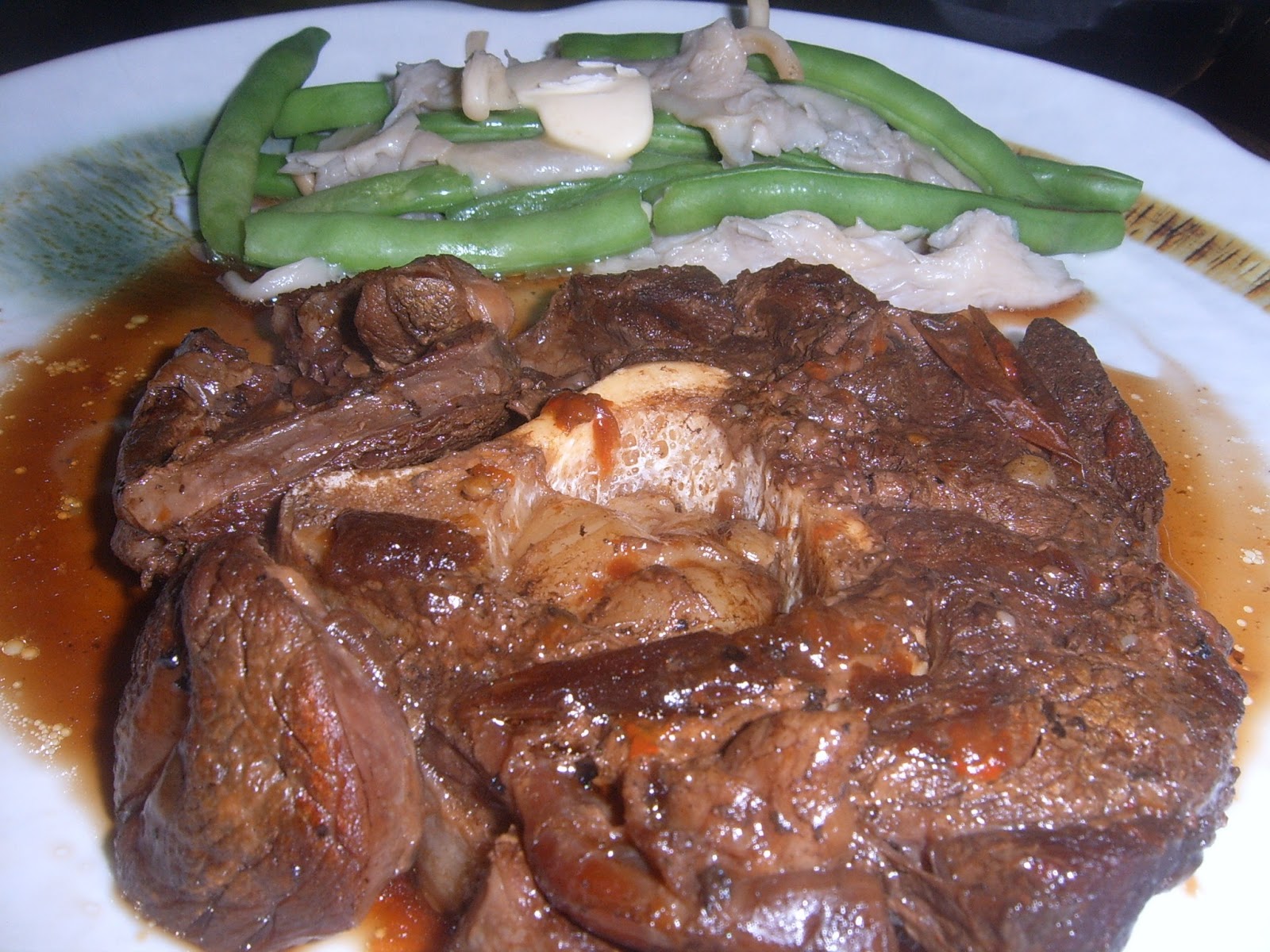 . ROAST BEEF WITH GREEN BEAN AND MUSHROOMS