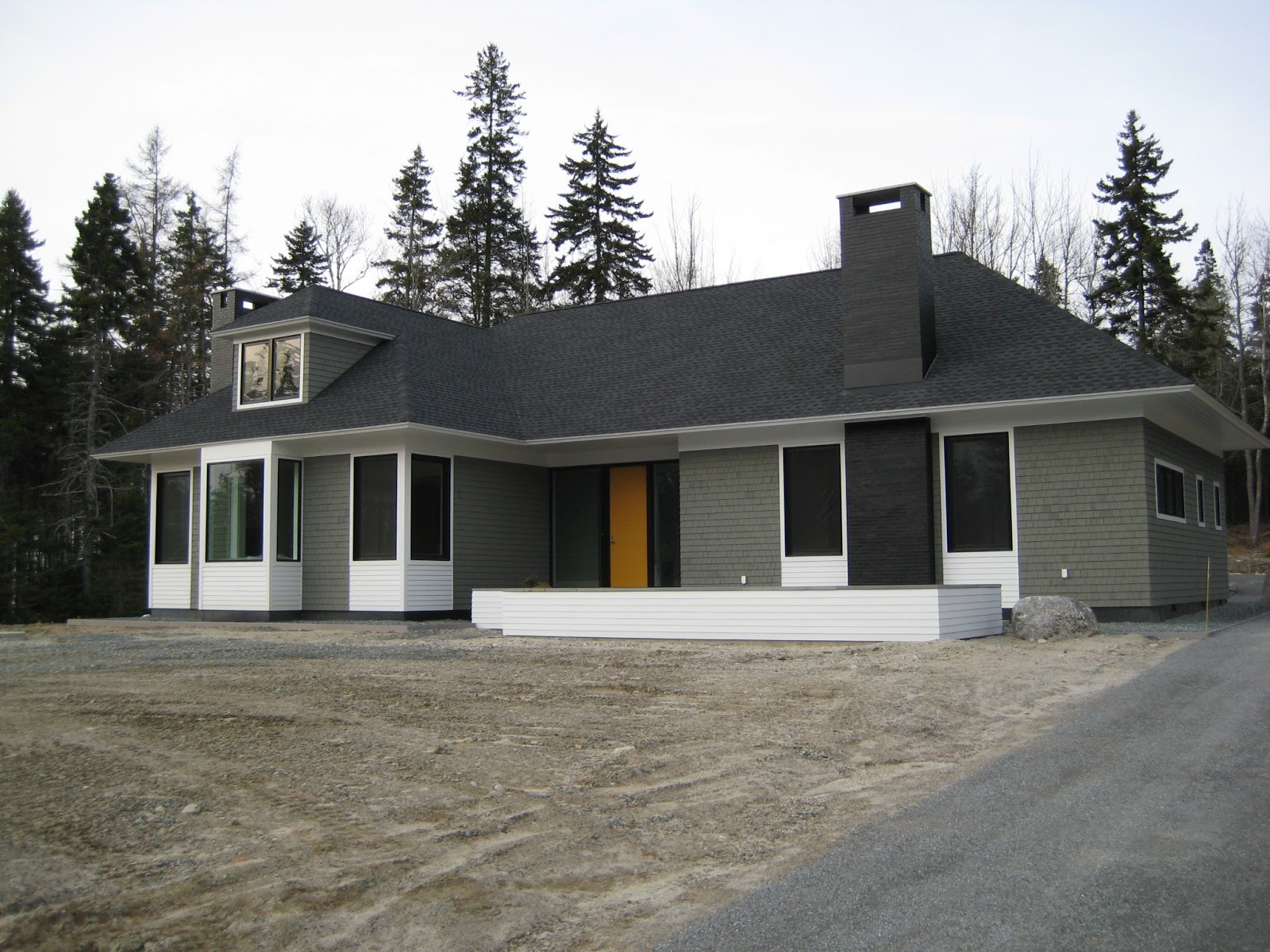 CHONKA PROJEKT East Blue Hill Maine Residence