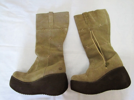 bota goofy antiga