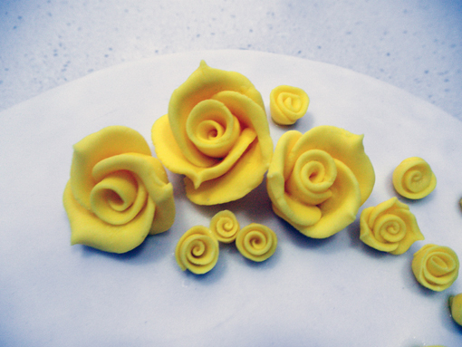 Croci e delizie di Oriana: Rose gialle