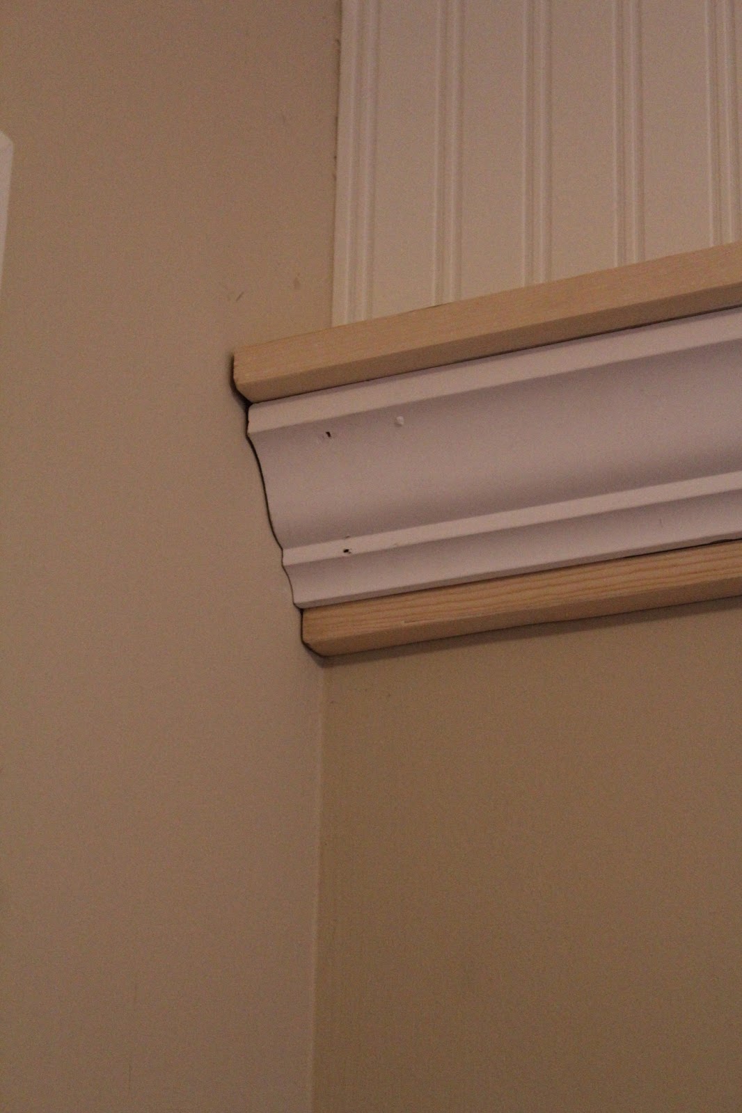 Callie's Crafts DIY Crown Moulding Shelf