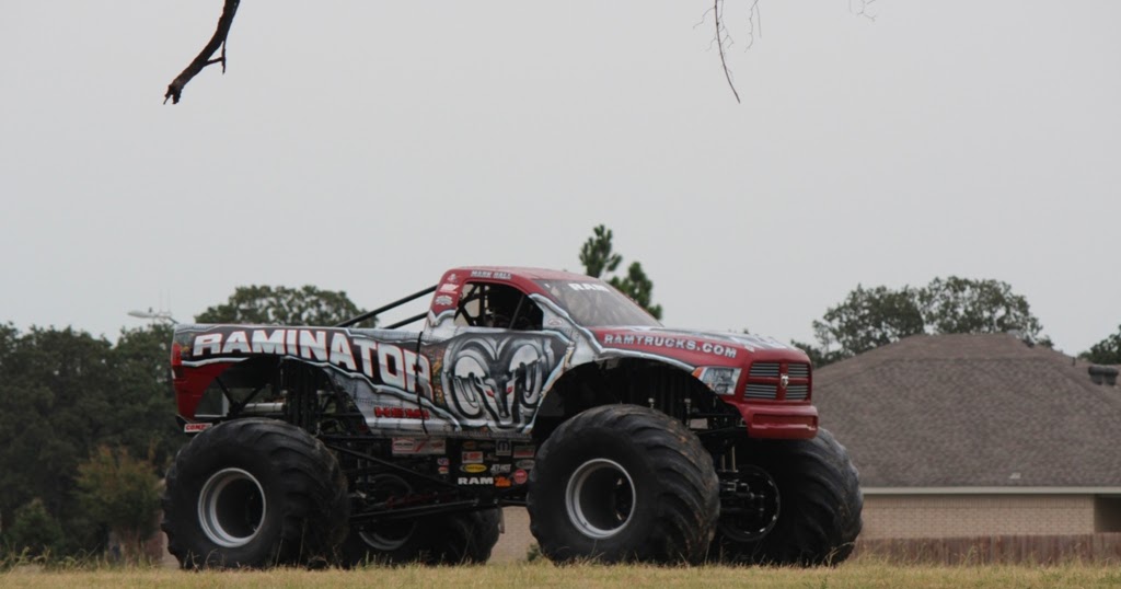 Mike Brown Ford Chrysler Dodge Jeep Ram Truck Car Auto
