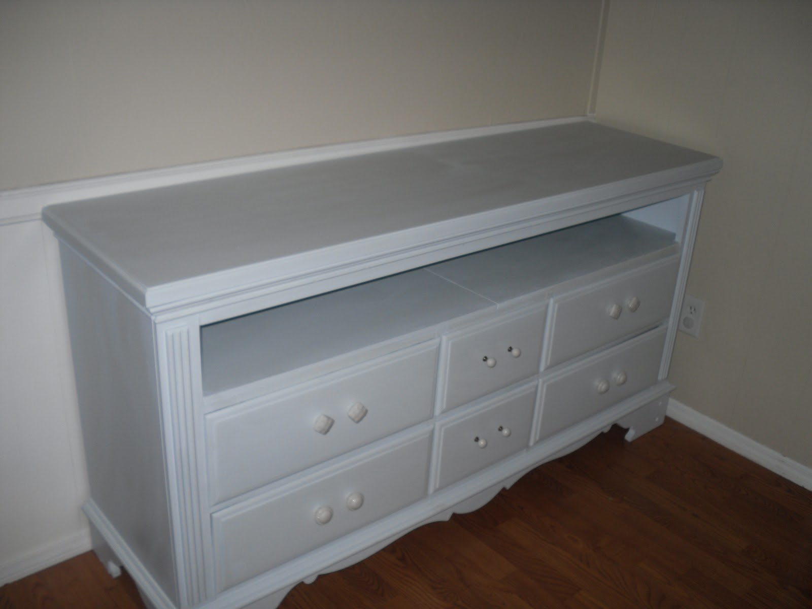 {Craftify It} Dresser to TV Stand Tutorial