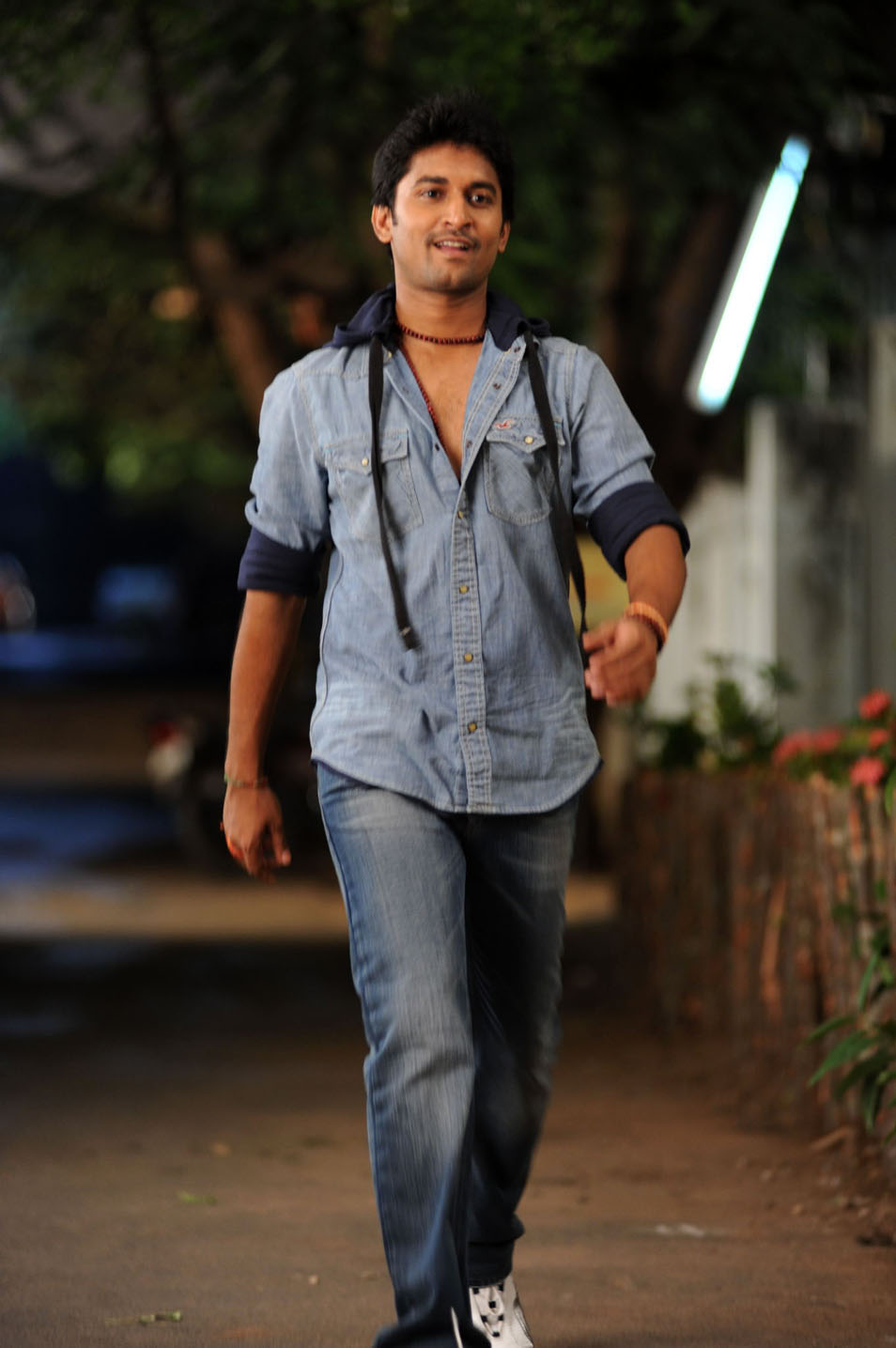 Prince Downloads: Eega Telugu/Tamil Movie New Photos/Stills (HQ)