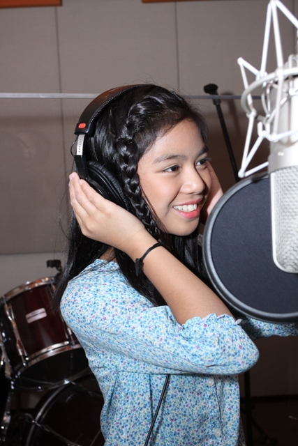 Digitista MediaWave: Youtube Sensation Maria Aragon is the Voice of SM
