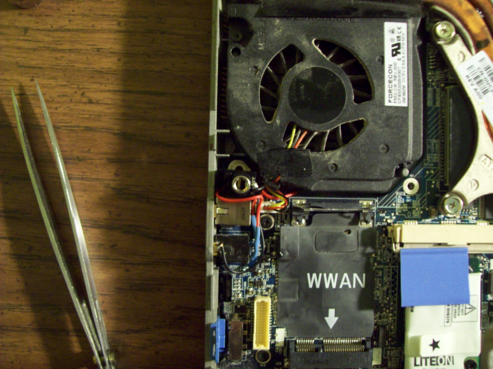FixModBreak Adding a Headphone Jack to a Dell Latitude D620 (Pure