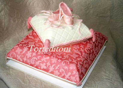 Pillow Cake Tutorial by Toni Brancatisano