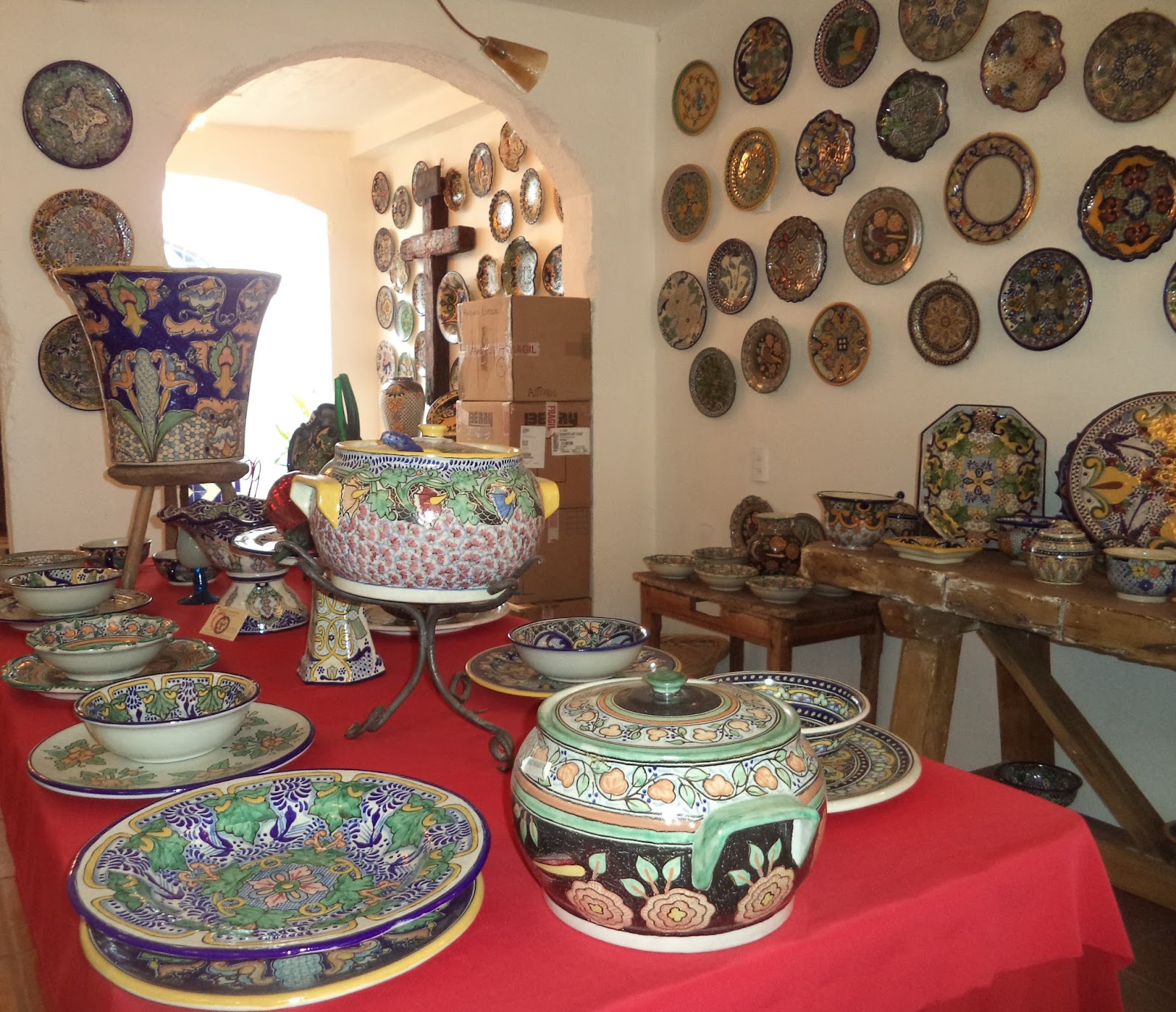 Vallarta Shopping Directory HANDICRAFTS, LEATHER, GLASS, CERAMICS