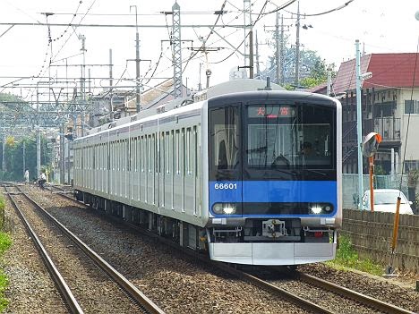 東武野田線 大宮行き 60000系