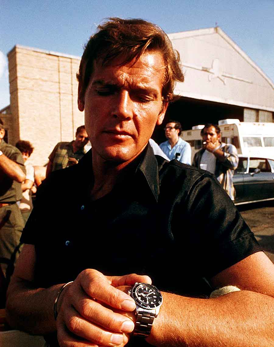 Roger-Moore-Rolex-Single-Red-Submariner.jpg