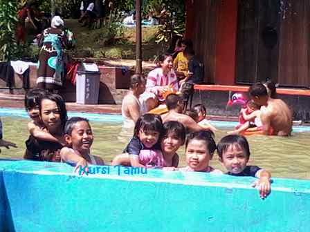 Hukum Hadlanah (hak mengasuh anak) Hukum Hadlanah (hak mengasuh anak)