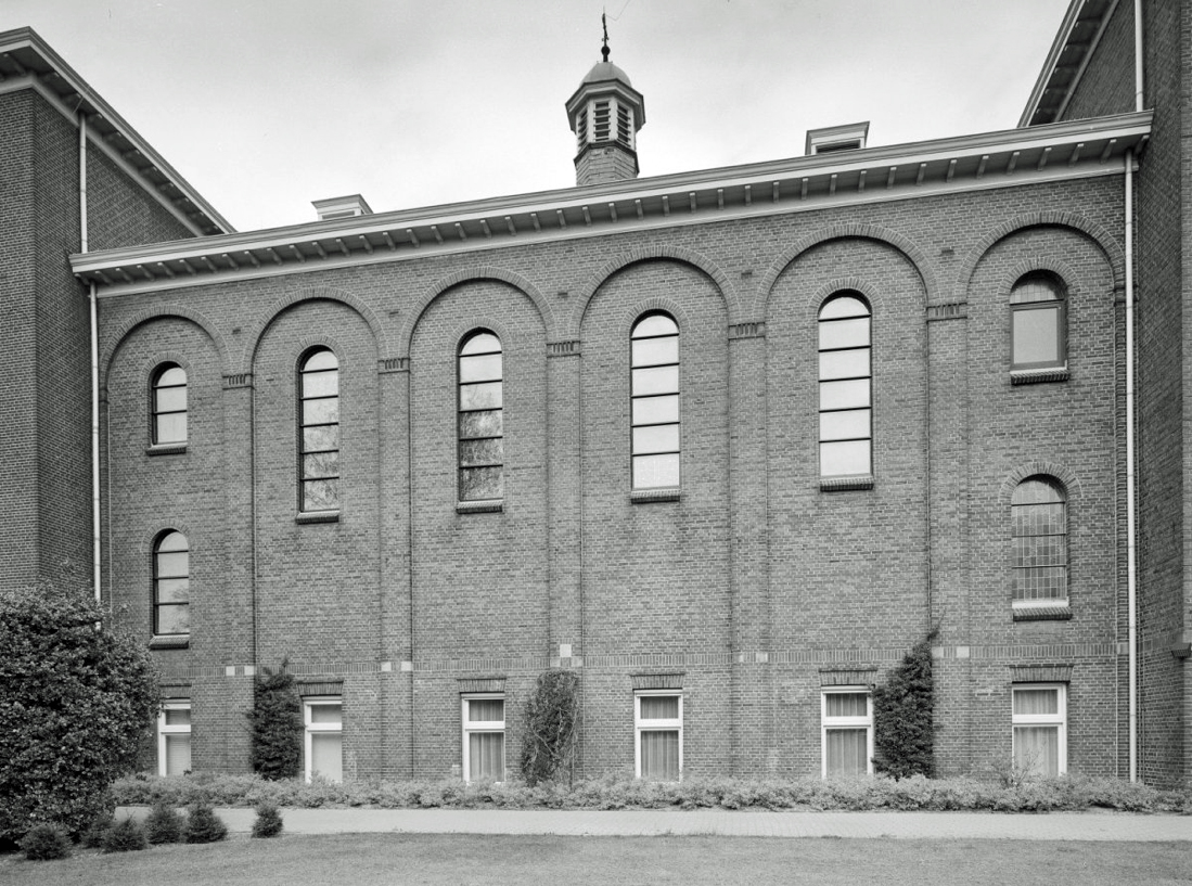 Architectuur in uden: april 2013
