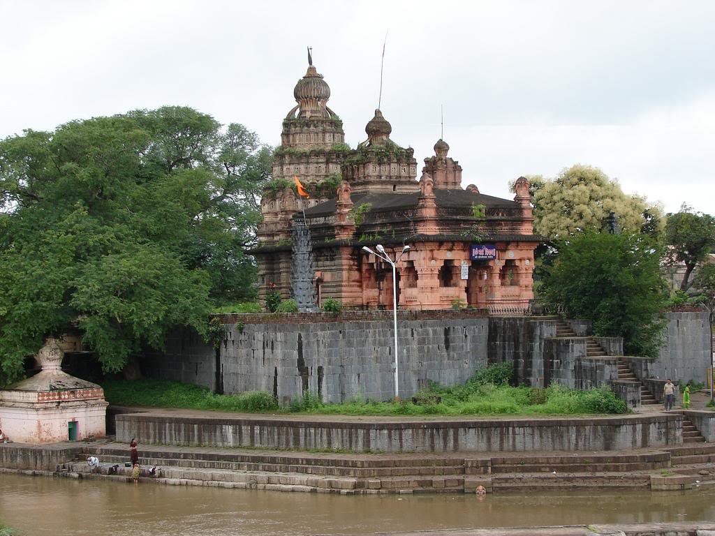 Saswad Temple