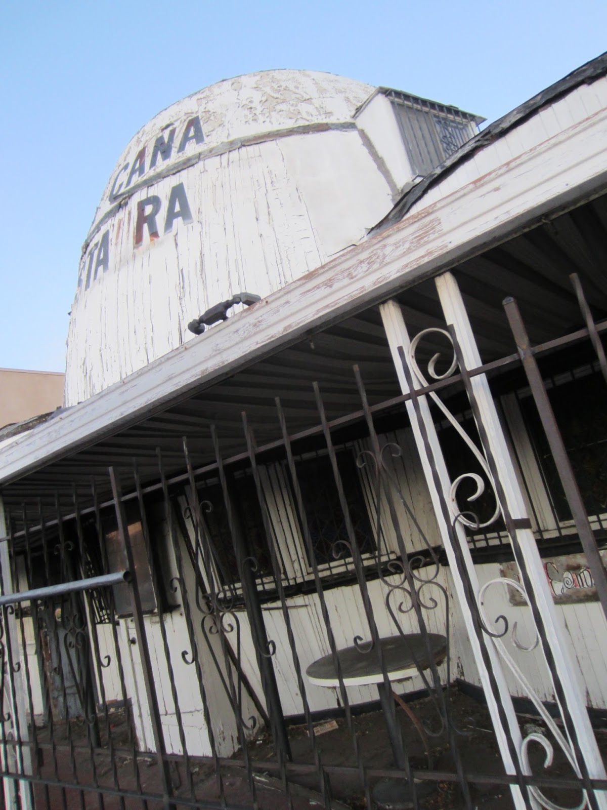 wacky tacky Chow Time Idle Hour, The Devil's Playground