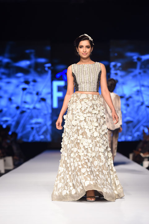 Nida Azwer Fashion week 2015 Nida Azwer, French Trellis Collection, Pakistan Fashion Week, Designer Collection, TFPW15, Telenor Fashion Pakistan Week, Spring Summer 2015, ss15, trends of 2015, fashion week, fashion show in Pakistan, Fashion addiction, Lawn season, Al Karam lawn, fashion blogger, Hot Pakistani Models, redalicerao, red alice rao, Fashion Pakistan Council, Pakistan fashion, Luxury Pret, Pret a porter