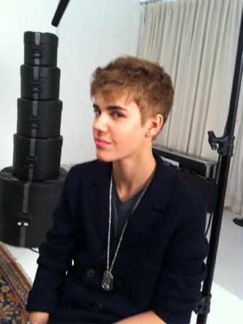 Justin Bieber 2011 New Haircut On Ellen. justin bieber singing 2011.