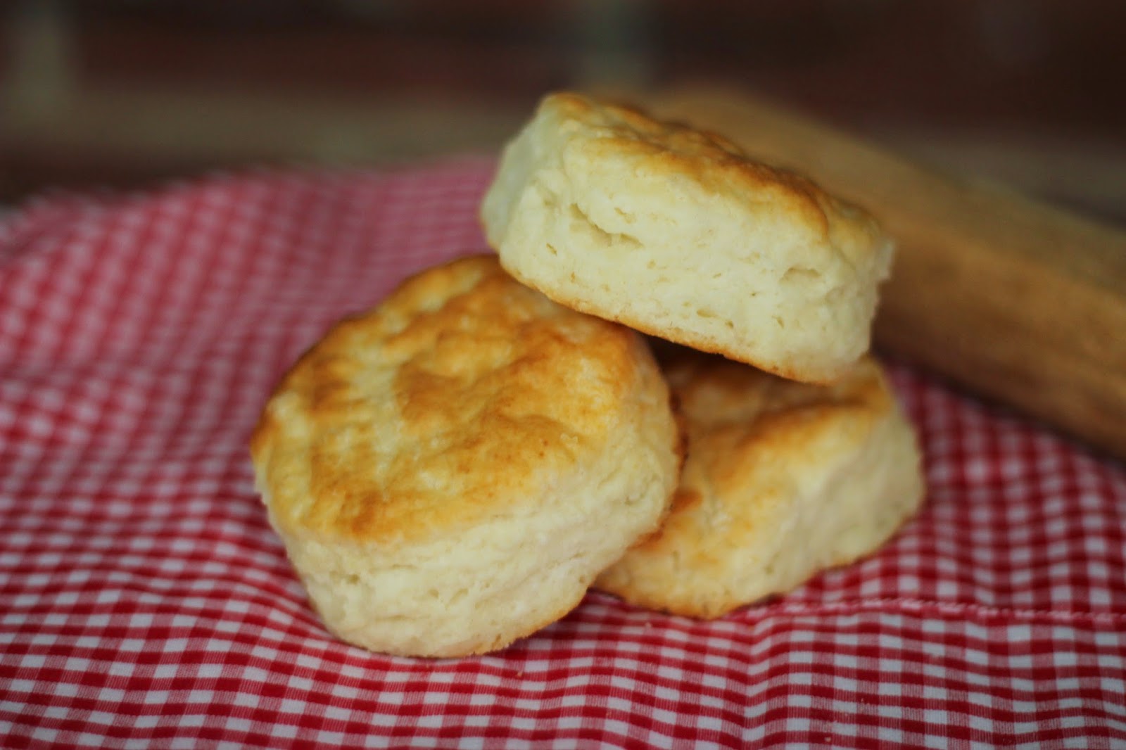 Hand Me Down Style: buttermilk biscuits