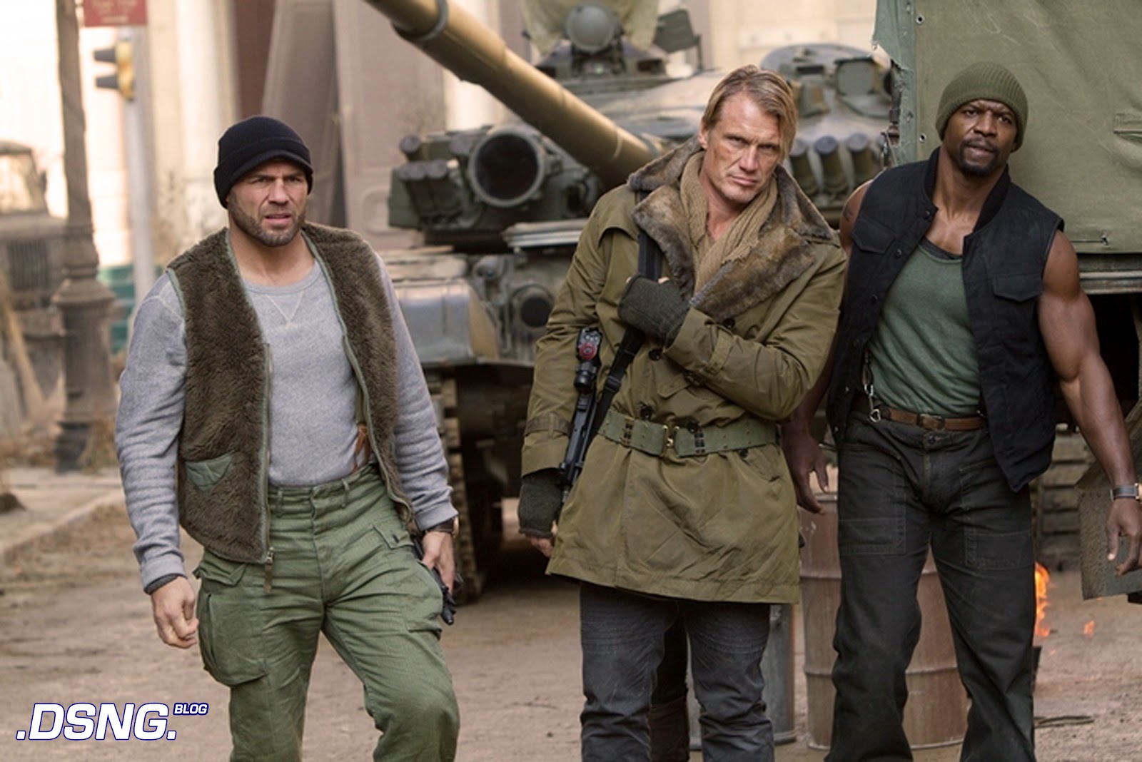 http://4.bp.blogspot.com/-H9rWWP7q1UI/UDivBRbaSKI/AAAAAAAAGoc/9GTpbIa6d2k/s1600/EXPENDABLES+2+MOVIE+BEHIND+THE+SCENES+POSTER+SYLVESTER+STALLONE+barney+ross+hale+ceaser+terry+crews+dolph+lundgren+gunner+nan+yu+maggie+randy+couture+2.jpg