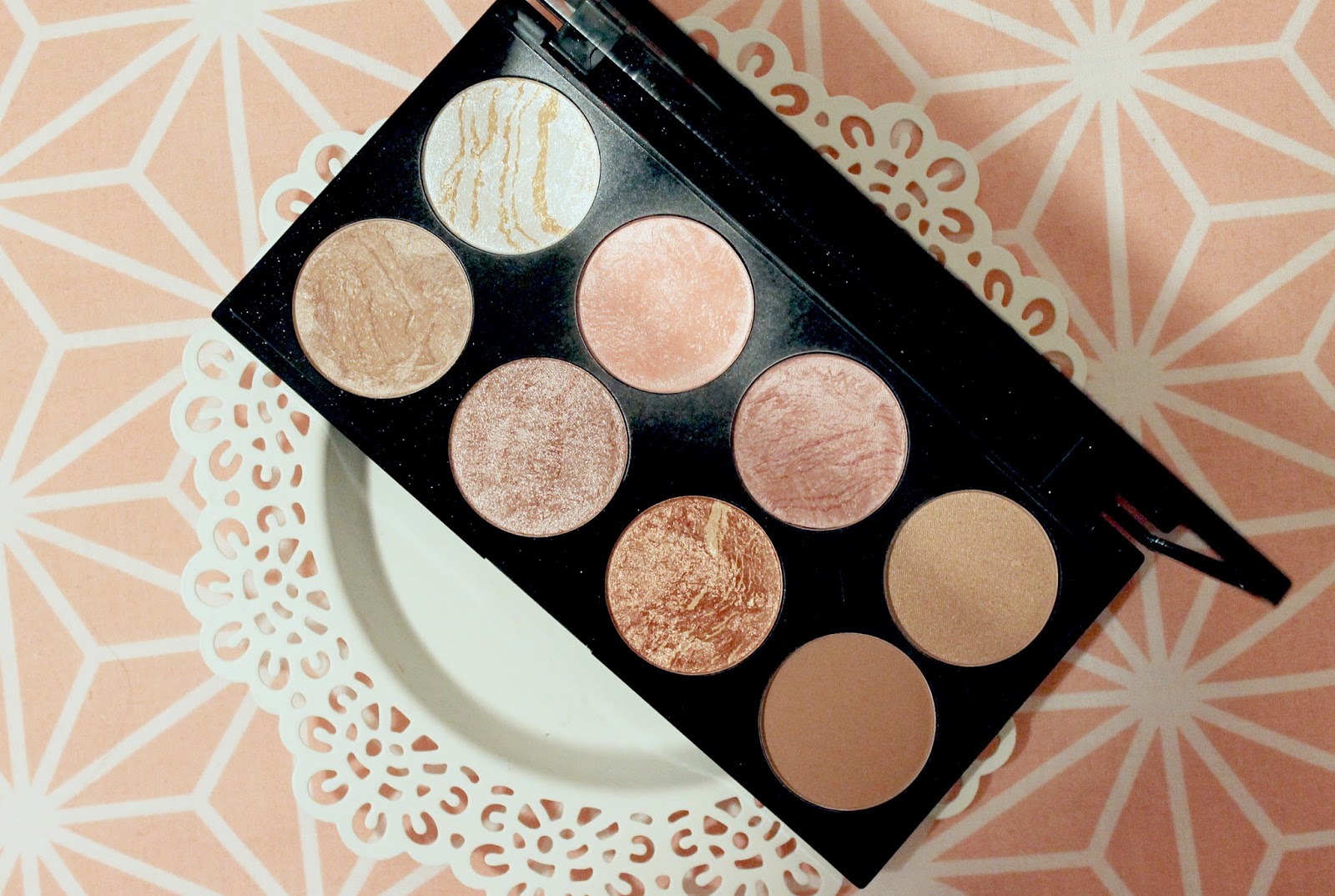Makeup Revolution Ultra 'Golden Sugar' Blush & Contour Palette Style