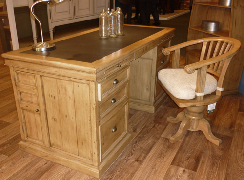 We've been busy exploring the furniture trends for 2012... 7 Desk