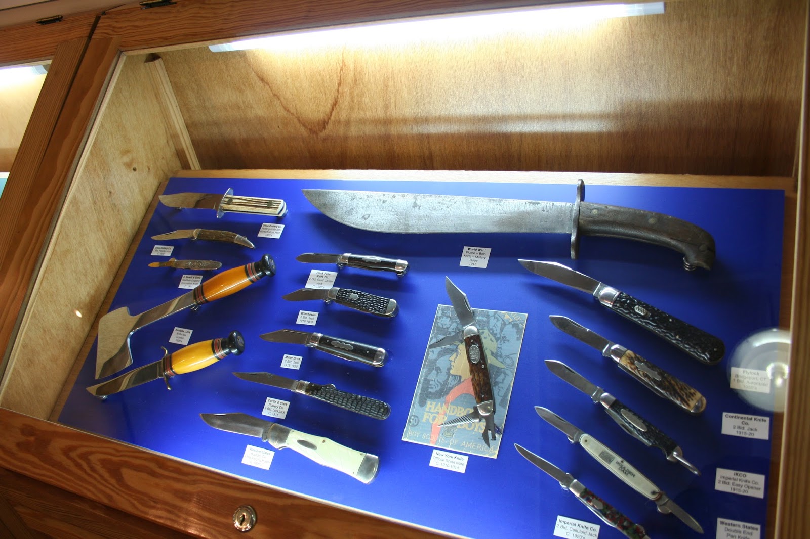 The Carpetbagger The National Knife Museum