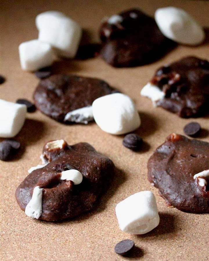 Kitchen Grrrls. Vegan food blog with lots of beautiful photos and