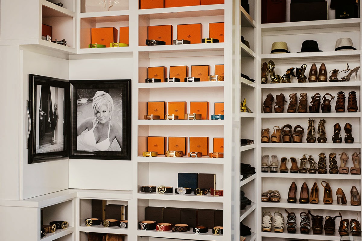 House Crush Modern Day "She Cave"...