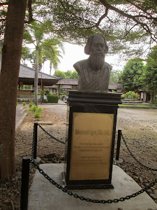 Bust of Rabindranath.Tagore next to Borobudur Museum.