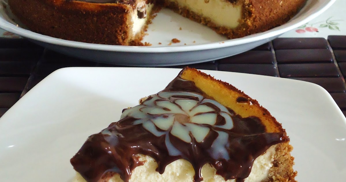 Birsel ve İrem Çikolata Soslu Cheesecake