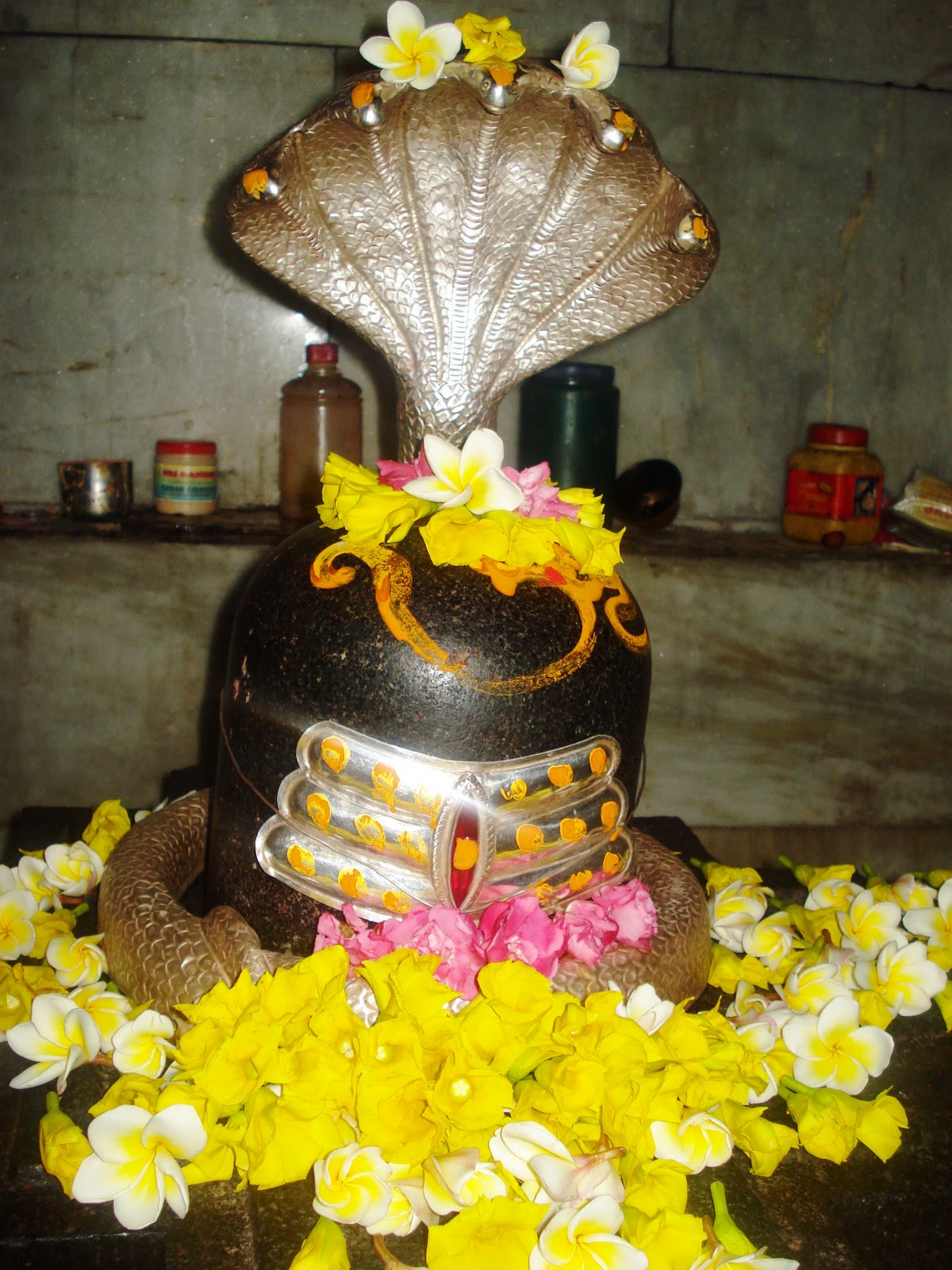 Pampa Saras or Sarovara & Sri Lakshmi Temple Pampa Saras or Sarovara & Sri Lakshmi Temple