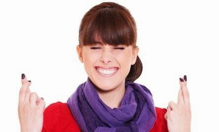 12 Surprising Dating Tips That Actually Work 12 Surprising Dating Tips That Actually Work - cross fingers woman girl lie