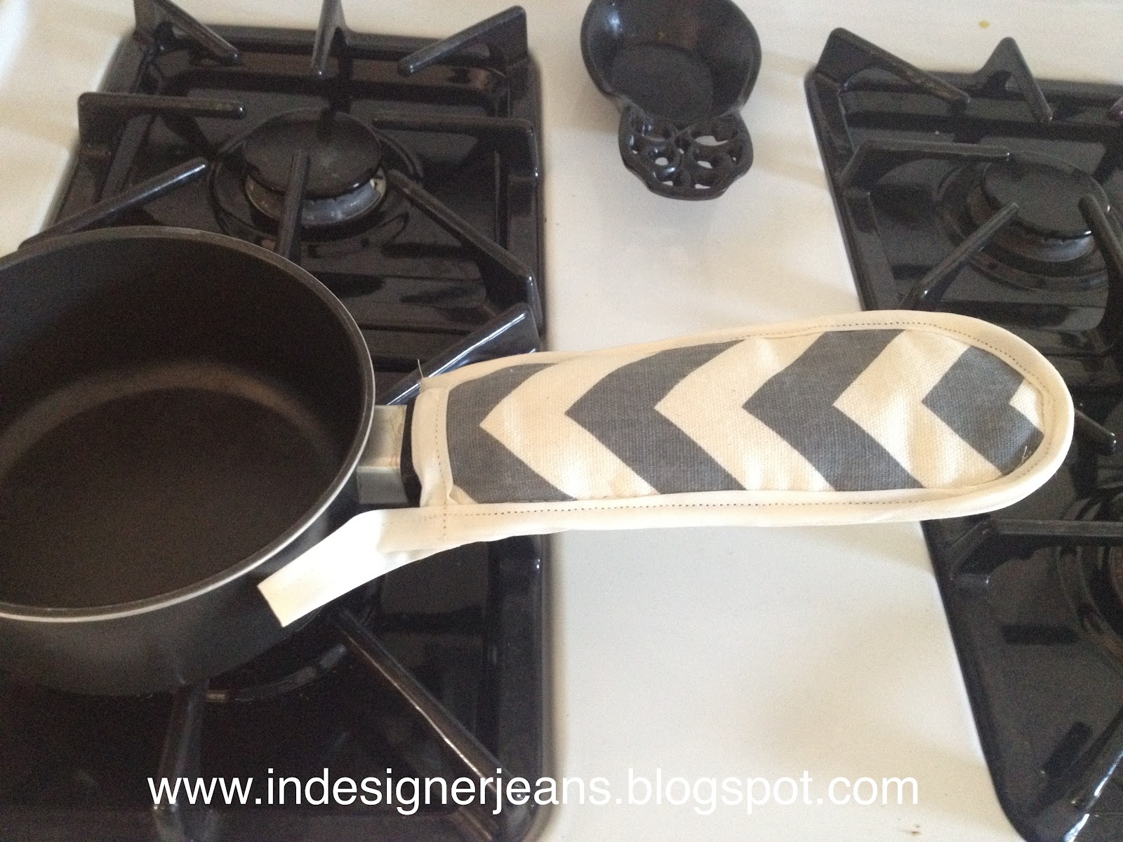 In Designer Jeans Hot Pot Handle Holder! DIY!