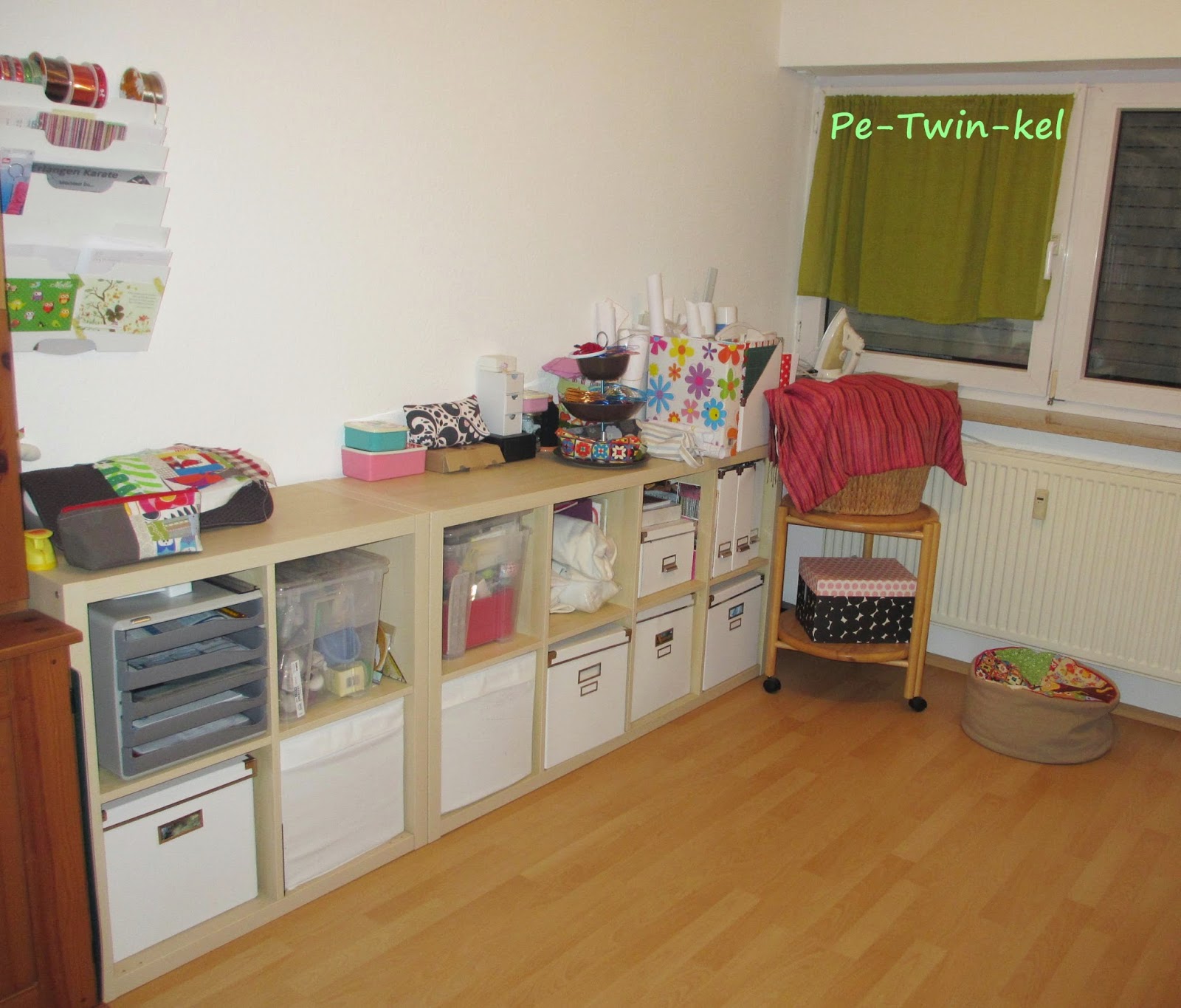 nähecke im wohnzimmer:Pe-Twin-kel : MMI – Mittwoch mag ich euch endlich mal meine Nähecke nähecke im wohnzimmer:Pe-Twin-kel : MMI – Mittwoch mag ich euch endlich mal meine Nähecke
