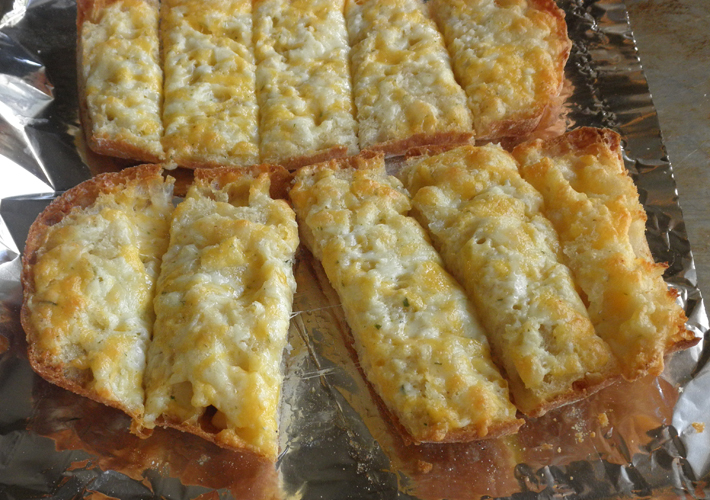 Food Pusher Garlic Cheese Bread