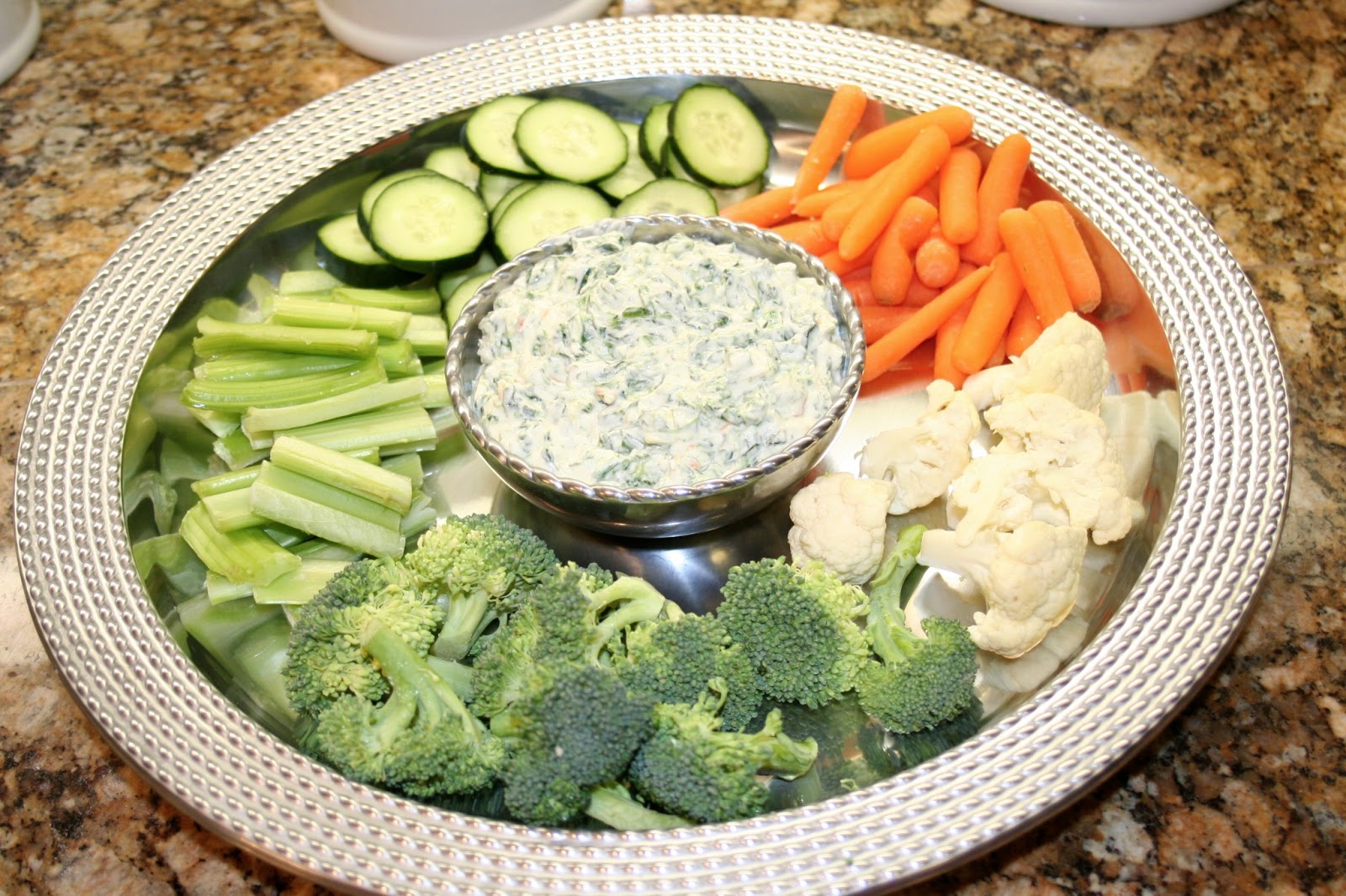 Home Trends Utah Skinny Spinach Dip With Greek Yogurt