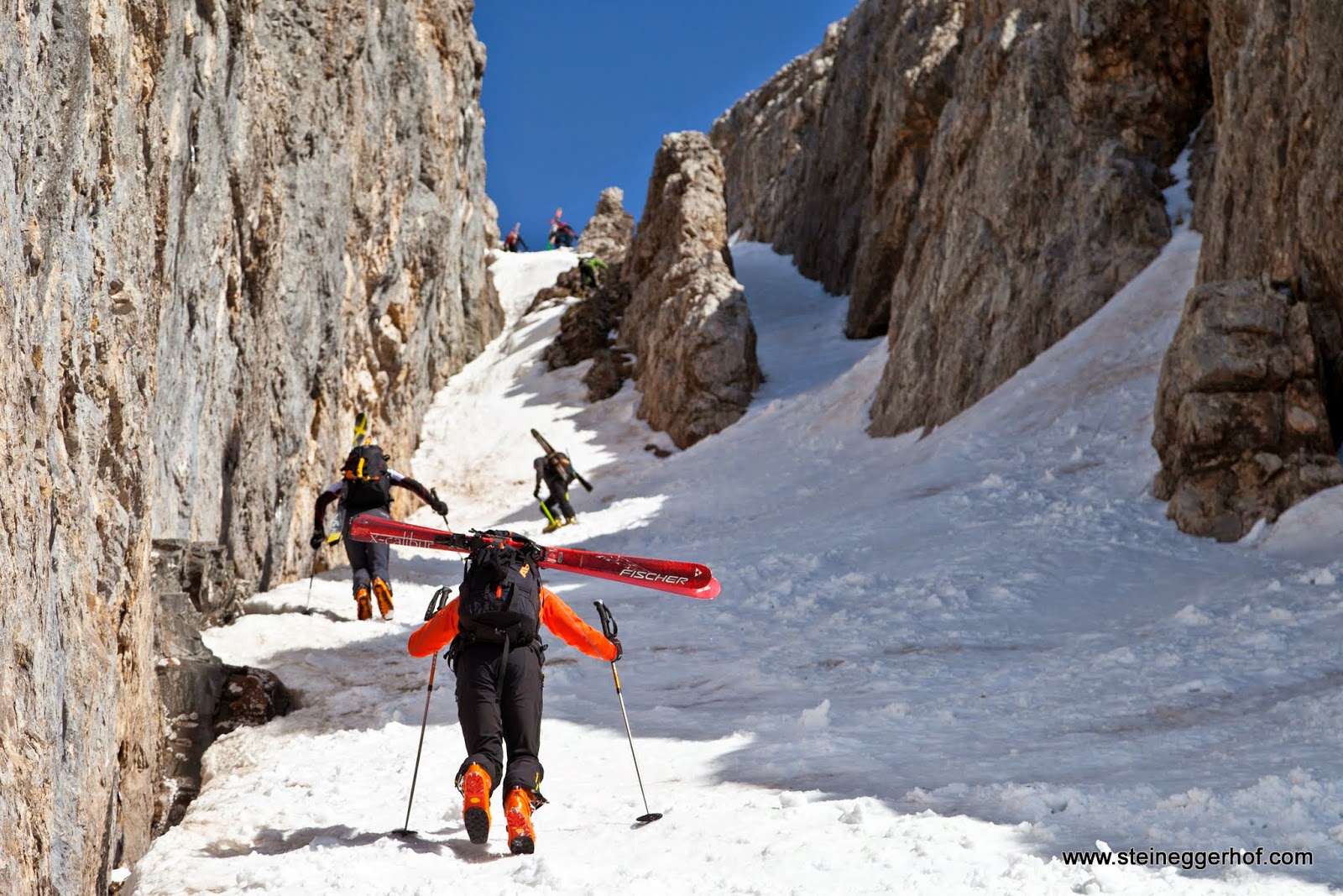 http://www.steineggerhof.com/de/hotelinformationen/fotogalerie/skitour-latemar-17-05-14-id-6014467630039636097.html