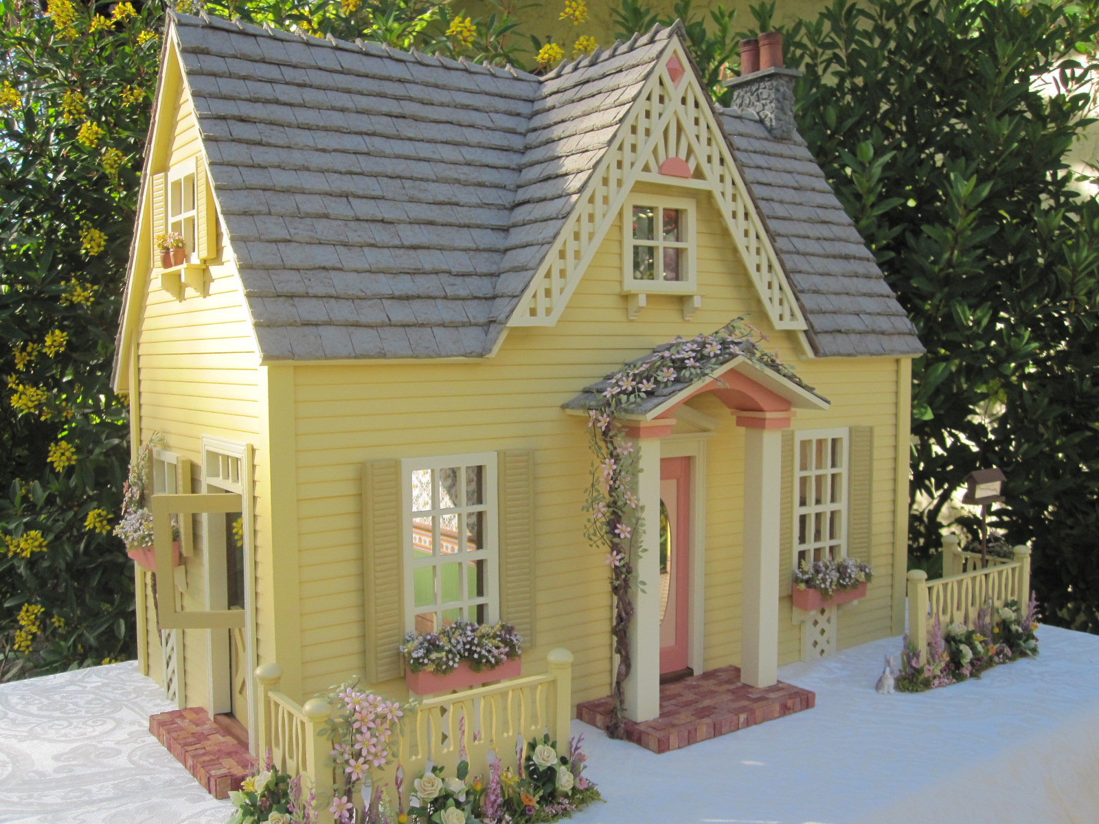 cottage dollhouse
