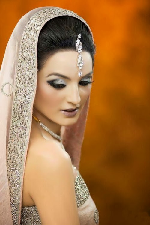 http://www.funmag.org/fashion-mag/makeup-and-hairstyles/sadia-khan-bridal-makeover/