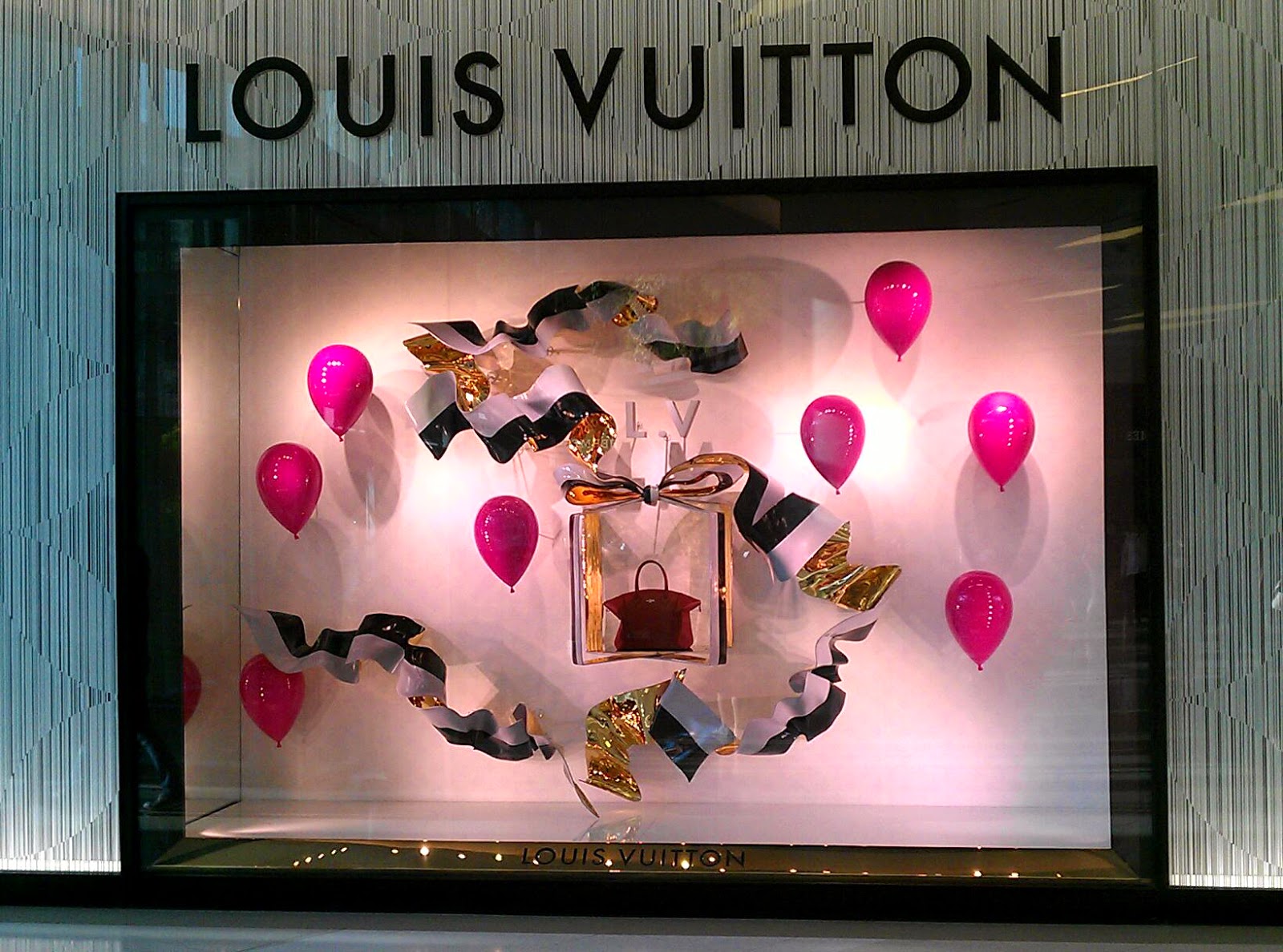 LOUIS VUITTON window display at Emporium in Bangkok  Window display  design, Store design boutique, Window display