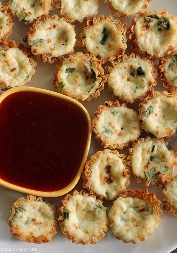Jam Hands Crab Rangoon Cups