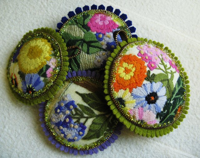 The W's Felt/Zipper crafts