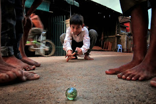 Long Lost Childhood games - Kancha Goli How to play Kancha or Goli - A long lost childhood game
