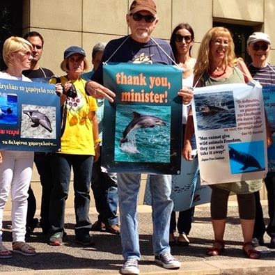 Πολύ κοντά η απαγόρευση της αιχμαλωσίας των δελφινιών και στην Ελλάδα Πολύ κοντά η απαγόρευση της αιχμαλωσίας των δελφινιών και στην Ελλάδα