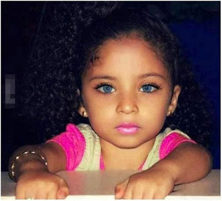 Model terbaru rambut keriting cantik anak perempuan Model terbaru rambut keriting cantik anak perempuan
