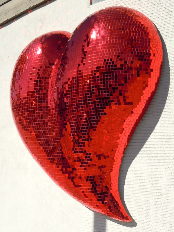 Red glitterball heart