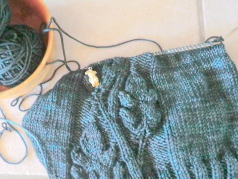 Nancys Arts & Crafts: Creature Comforts Knit Up