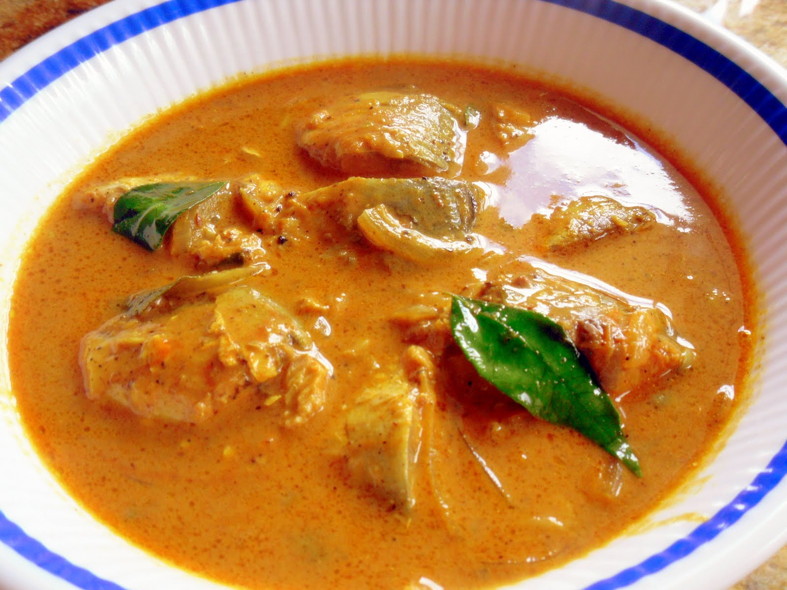 MAVILAS KITCHEN Ayila Kurumulaku Curry (Mackerel or Bangda Pepper Curry)