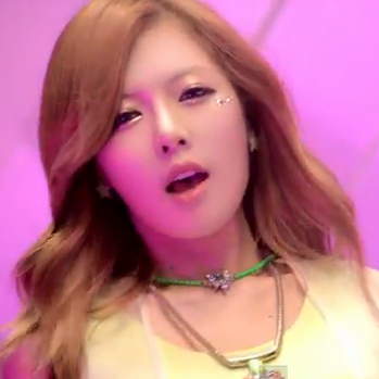 PSY (ft. Hyuna) Gangnam Style ~ MP3 Play Store