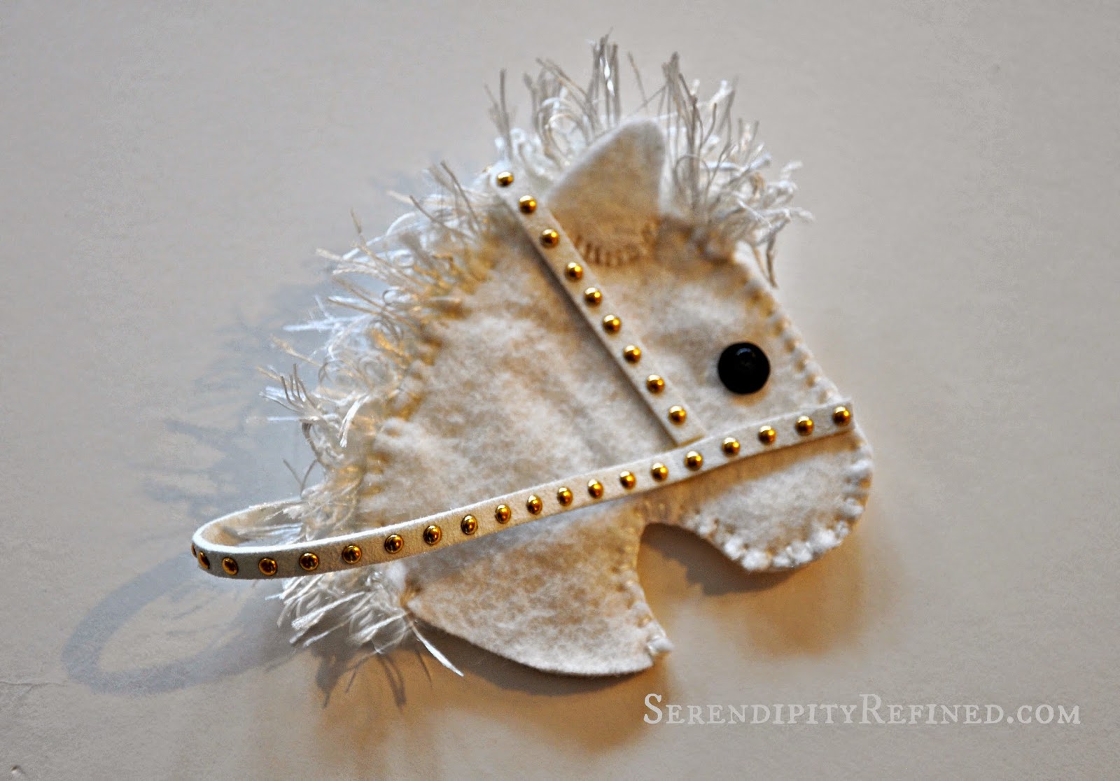 Serendipity Refined Blog No Sew Felt Horse Head Candy Cane Cover
